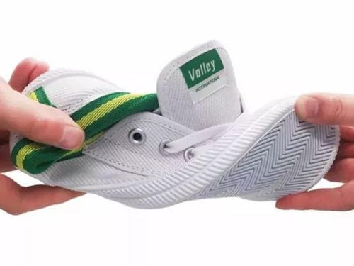 国产防滑鞋测试视频教程,全方位评测与使用技巧解析