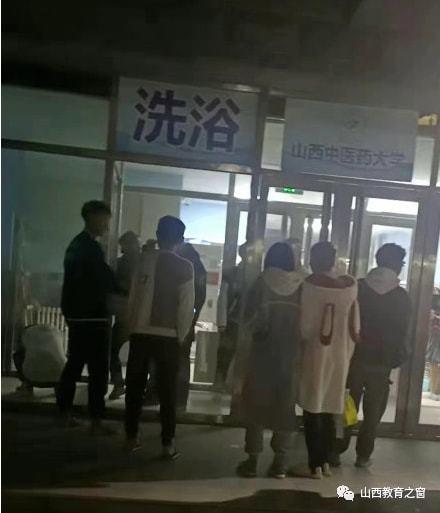 国产偷窥澡堂在线视频,隐私边界与网络伦理的碰撞